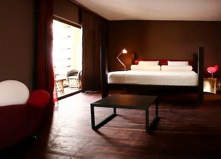 Hotel Mosquito Beach